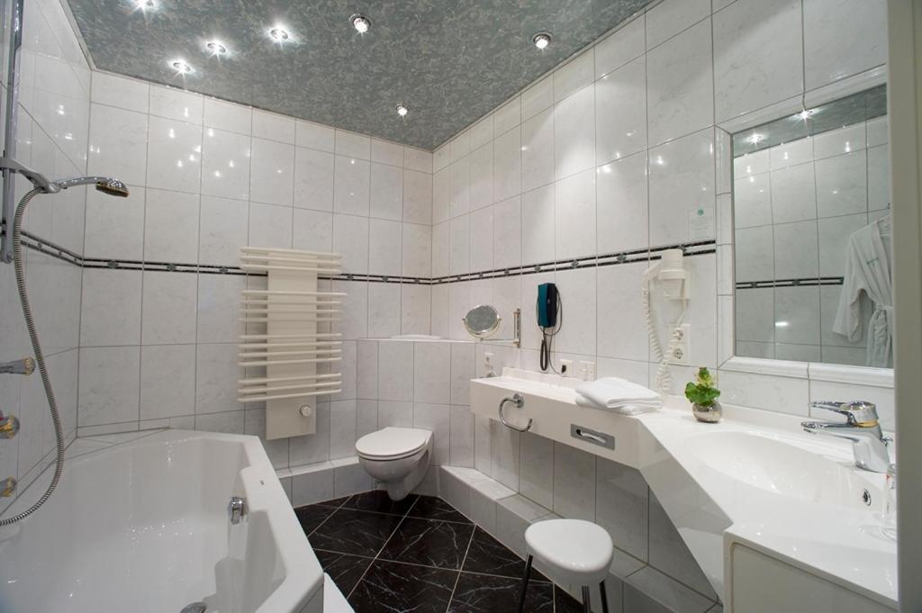 Landhotel Sauerlaender Hof Eslohe Phòng bức ảnh