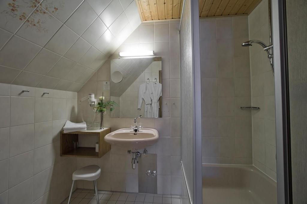 Landhotel Sauerlaender Hof Eslohe Phòng bức ảnh