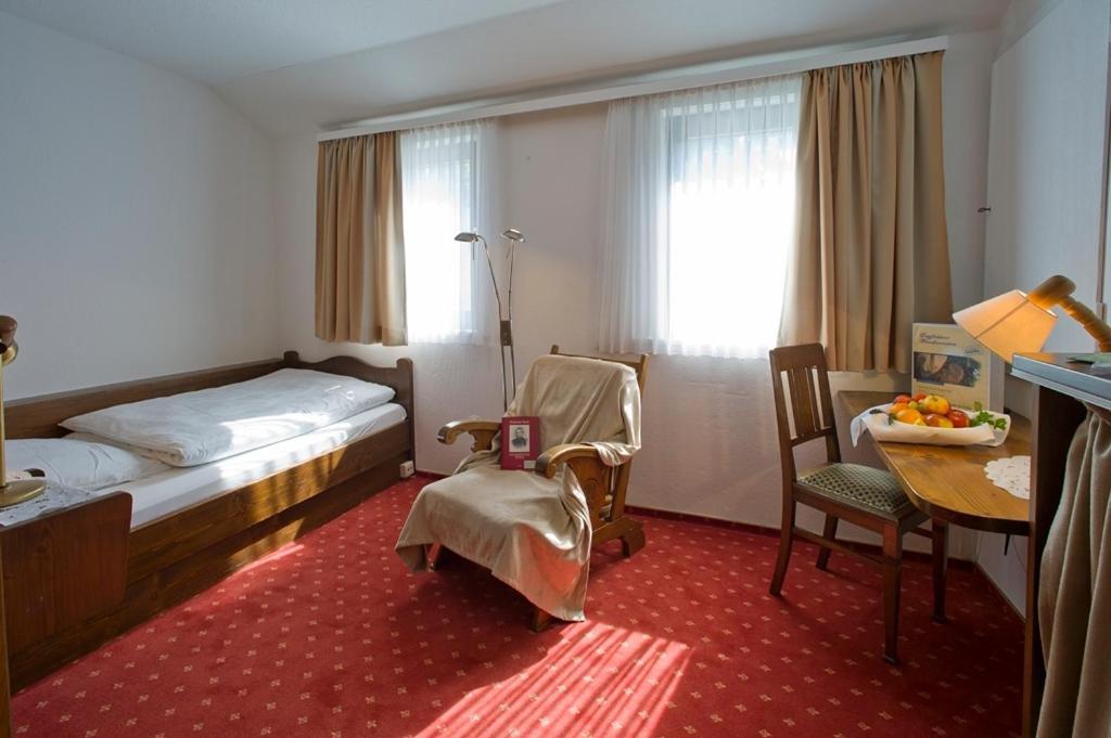 Landhotel Sauerlaender Hof Eslohe Phòng bức ảnh